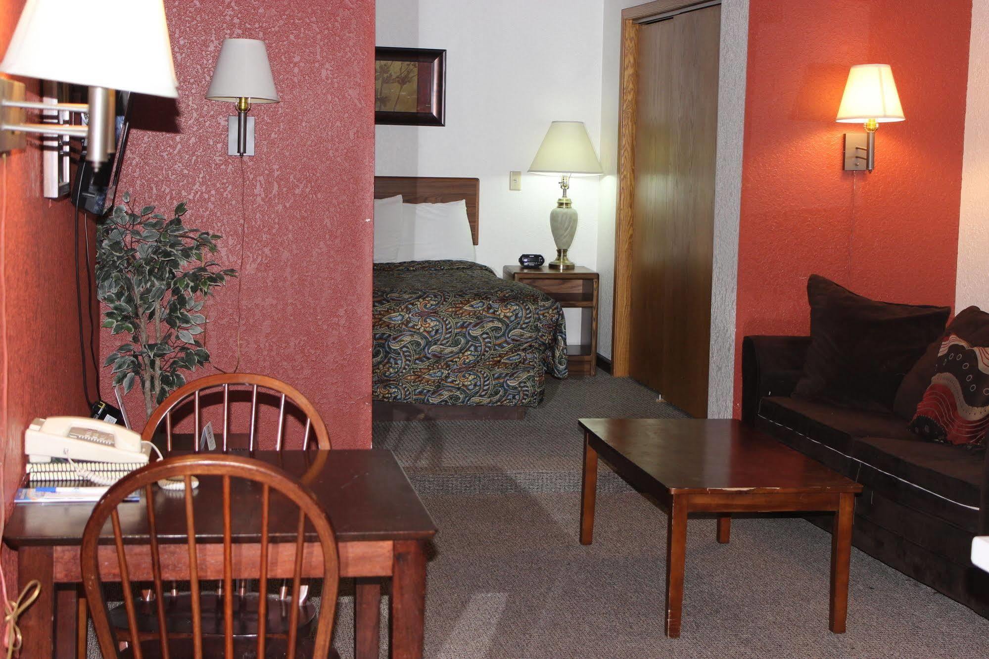 Americas Best Value Inn Grand Forks Exterior foto